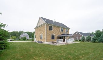 172 Downing Dr, Attleboro, MA 02703