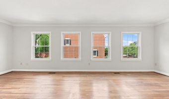 5105 SKYLINE VILLAGE Ct #8, Alexandria, VA 22302