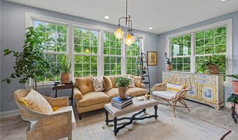 609 Burgess Cir, Aurora, OH 44202