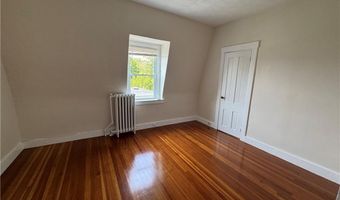 26 Ayrault St 3, Newport, RI 02840