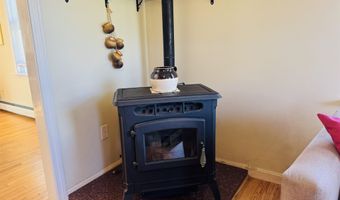 206 W Cobble Hill Rd, Barre, VT 05641