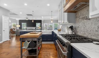 14616 Brookwood Ln, Addison, TX 75001