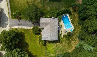 364 Orchard Woods Dr, North Kingstown, RI 02874