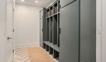 7277 Schoolhouse Dr SE 6, Ada, MI 49301