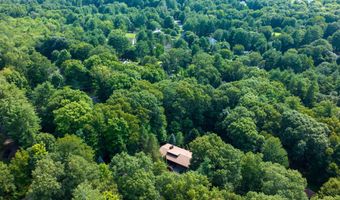 15 Brookridge Dr, Avon, CT 06001