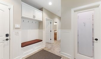 238 Westview Dr, Aurora, OH 44202