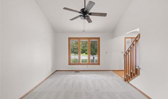 725 11th St SE, Altoona, IA 50009