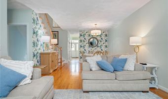 130 Bear Hill Rd 302, Cumberland, RI 02864
