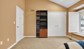 9209 VENDOME Dr, Bethesda, MD 20817