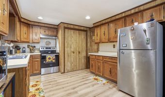 12 Highpoint Dr, Albrightsville, PA 18210