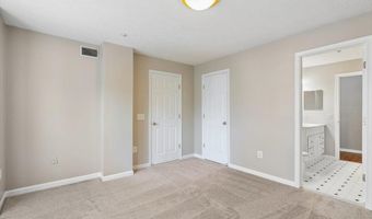 2000 PHILLIPS Ter 9, Annapolis, MD 21401