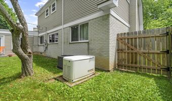 3204 Farmbrook Ct, Ann Arbor, MI 48108
