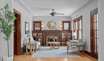 209 W PARKWAY Blvd, Appleton, WI 54911