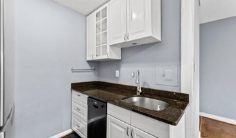 1830 COLUMBIA Pike 216, Arlington, VA 22204