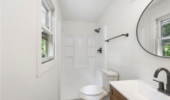 1009 OAK TREE Rd, Akron, OH 44320