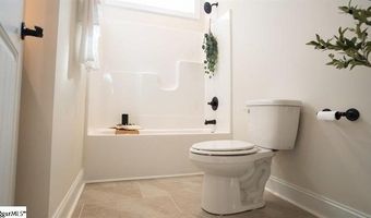 606 Parkwood Dr, Anderson, SC 29625
