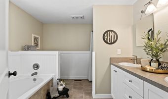 61579 Rockway Ter, Bend, OR 97702