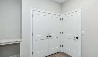 316 W Pepper Tree Rd, Andover, KS 67002