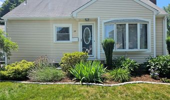 29 Harvest Dr, Coventry, RI 02816