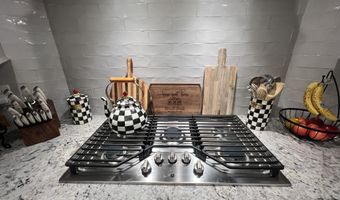 836 Long Leaf Cir, Brandon, MS 39042