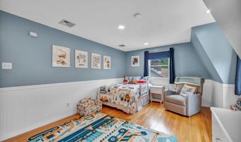 7 Beechwood Cir, Cromwell, CT 06416