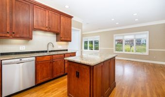 16 Thistle Holw 16, Avon, CT 06001