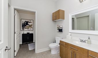 7707 Bluebonnet Blvd #323, Baton Rouge, LA 70810