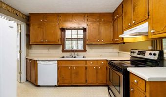 366 Ridgeview Dr, Auburn, GA 30011