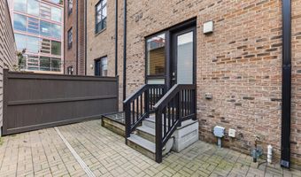 306 Neruda Ave, Columbus, OH 43215