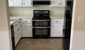 27 Crows Nest Ln 14B, Danbury, CT 06810