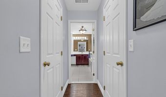 6 Surle Ct, Bayville, NJ 08721