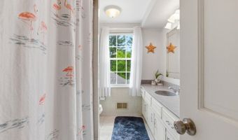 8 Sunshine Dr, Alexandria Twp., NJ 08867