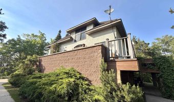 5912 5 Mile Pt Rd, Allouez, MI 49805