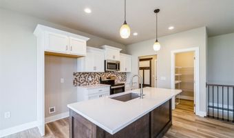 504 11th St, Adair, IA 50002