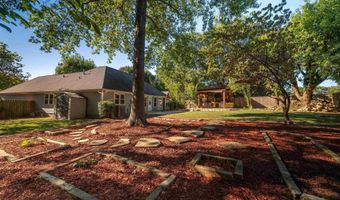 8 Oak Meadow Cv, Batesville, AR 72501