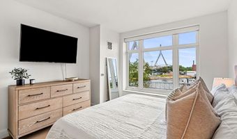 100 Lovejoy Wharf 3G, Boston, MA 02205