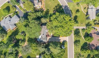 3119 N Farmcrest Dr, Amberley, OH 45213