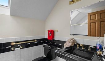 16582 Valley Dr NW, Andover, MN 55304