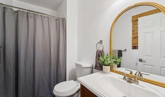 27 CARIBOU Ct, Appleton, WI 54911