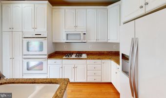 2855 11TH St N, Arlington, VA 22201