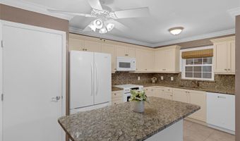 1640 JUNO Trl 105F, Astor, FL 32102