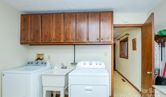 28 Fore Rd, Asheville, NC 28806