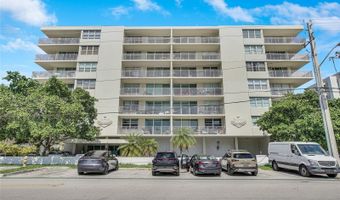 9500 W Bay Harbor Dr 7H, Bay Harbor Islands, FL 33154