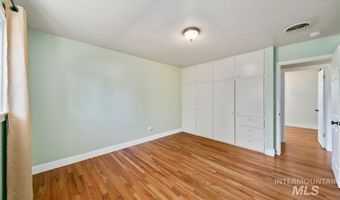 4809 W Greenbrier Dr, Boise, ID 83705