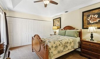 7 Atrium Cir D, Atlantis, FL 33462