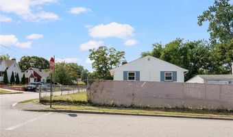 75 Autumn St, Cranston, RI 02910