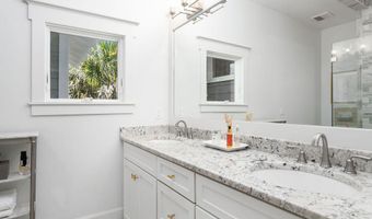 5 Grove Ct, Bald Head Island, NC 28461