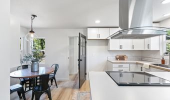 1938 7TH St, Springfield, OR 97477