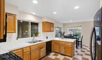 609 Jacks Creek Rd, Escondido, CA 92027