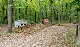 9045 E Pine Rd, Bloomfield, IN 47424